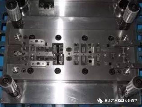 做好沖壓模具的九個設(shè)計核心點(diǎn),值得收藏