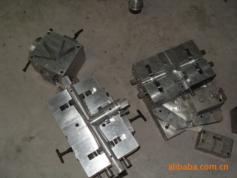 【供應(yīng)精密鑄造射蠟?zāi)＞?鋁合金材質(zhì) 數(shù)控cnc加工模具 歡迎來(lái)圖來(lái)樣】